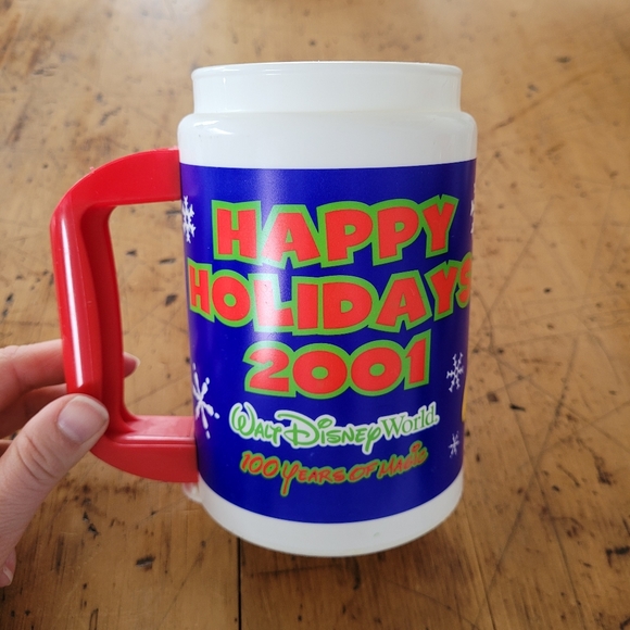 Walt Disney World Christmas 2001 mug - Picture 4 of 5
